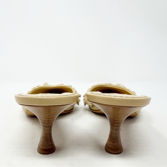 Manolo Blahnik Mother of Pearl Embellished Kitten Heel Mule Womens Size EU 37.5 - Picture 5 of 9